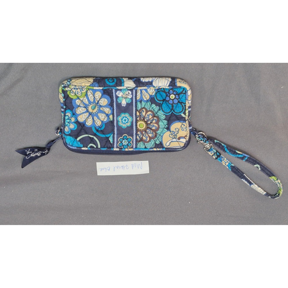 Vera Bradley Mod Floral Blue Quilted Cotton Zip Around Wristlet Wallet